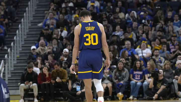 Kevin Durant y Stephen Curry tuvieron su primer altercado como oponentes